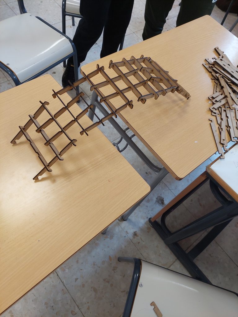 Puentes Da Vinci Día del Centro (diseño piezas láser)